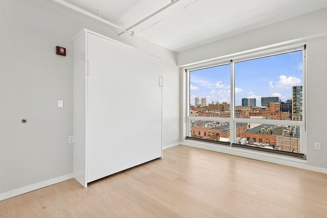 25 Channel Center 1102, Boston, MA 02210