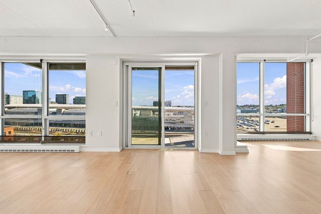 25 Channel Center 1102, Boston, MA 02210