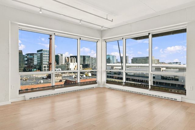 25 Channel Center 1102, Boston, MA 02210