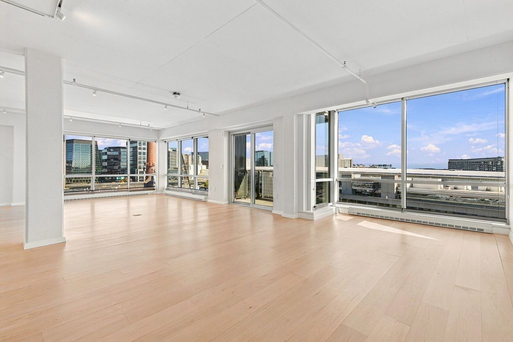 25 Channel Center 1102, Boston, MA 02210
