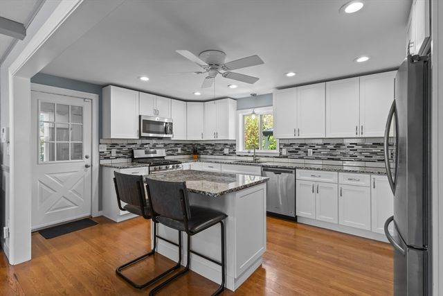 38 Upland St, Auburn, MA 01501