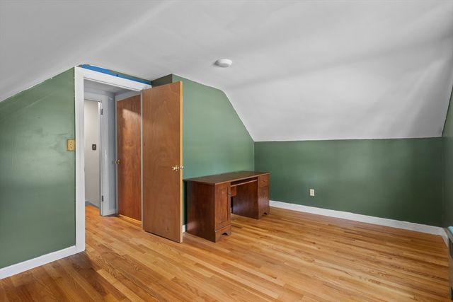 38 Upland St, Auburn, MA 01501