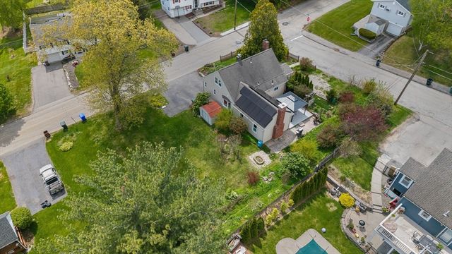 38 Upland St, Auburn, MA 01501