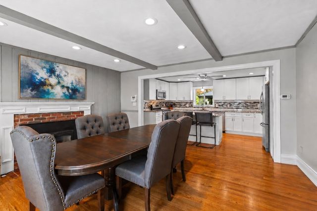 38 Upland St, Auburn, MA 01501