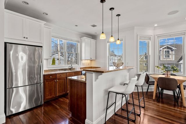 67 Church St 1, Boston, MA 02122