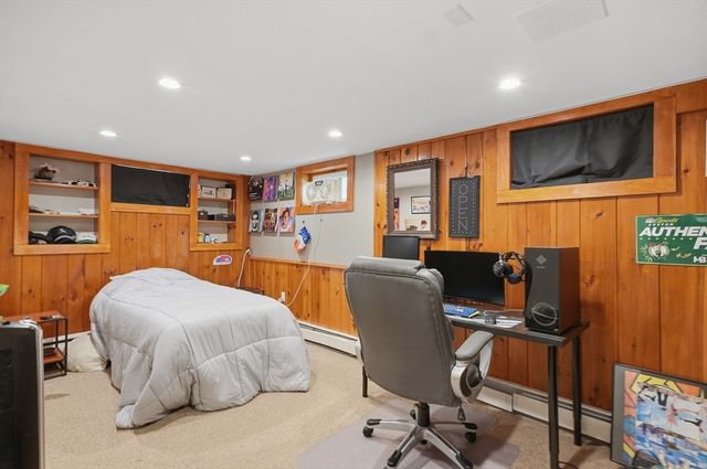 15 Kiberd Drive, Chelmsford, MA 01863