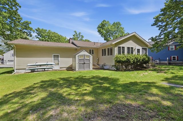 15 Kiberd Drive, Chelmsford, MA 01863