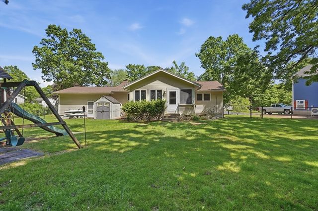 15 Kiberd Drive, Chelmsford, MA 01863