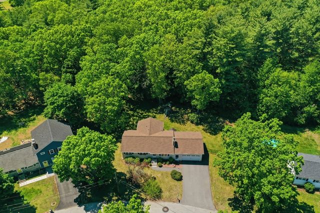 15 Kiberd Drive, Chelmsford, MA 01863