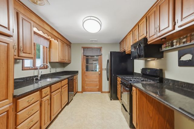 15 Kiberd Drive, Chelmsford, MA 01863
