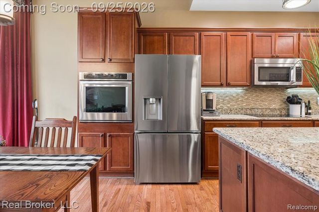 51285 Upland View Street, Canton, MI 48188
