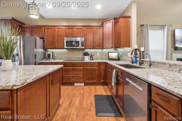 51285 Upland View Street, Canton, MI 48188
