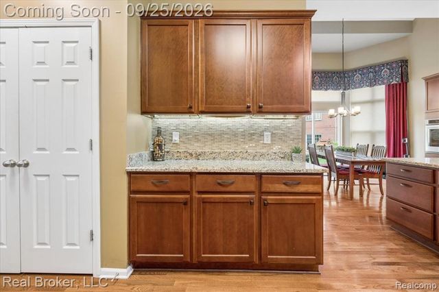 51285 Upland View Street, Canton, MI 48188