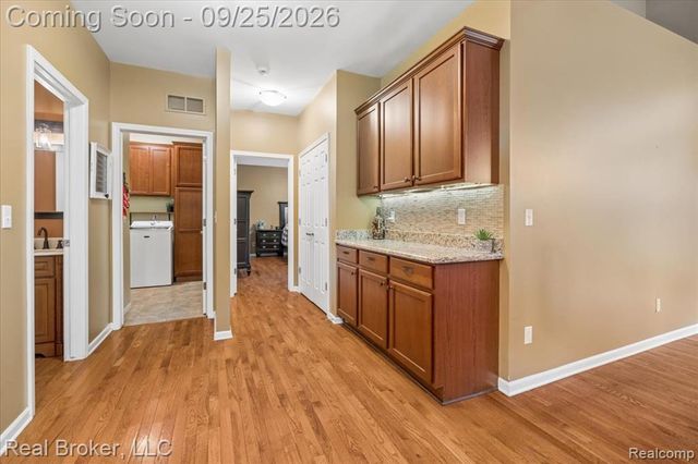51285 Upland View Street, Canton, MI 48188