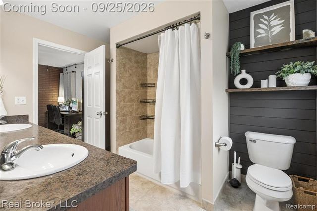 51285 Upland View Street, Canton, MI 48188