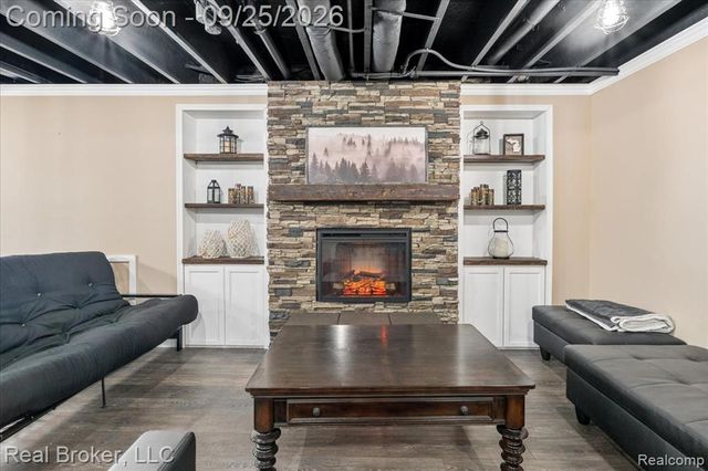 51285 Upland View Street, Canton, MI 48188