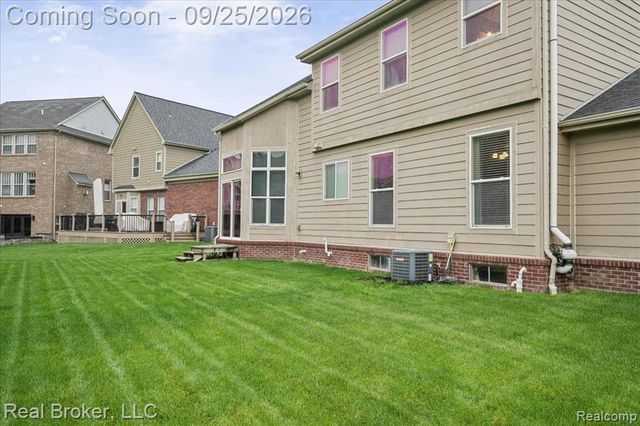 51285 Upland View Street, Canton, MI 48188