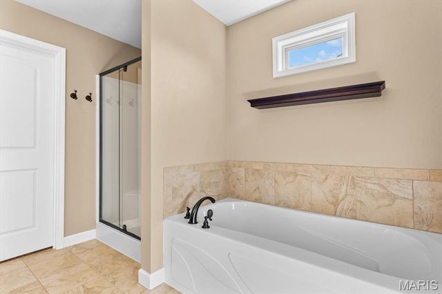 1239 Rutledge Drive, Troy, IL 62294