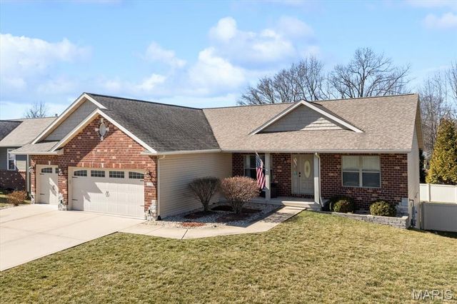 1239 Rutledge Drive, Troy, IL 62294