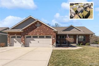 1239 Rutledge Drive, Troy, IL 62294