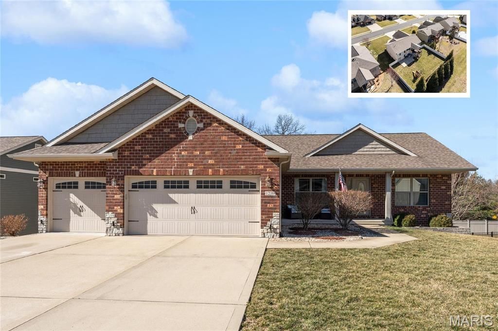 1239 Rutledge Drive, Troy, IL 62294