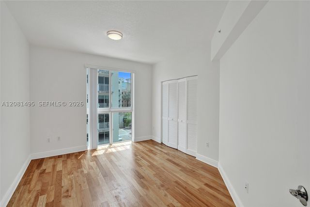 7275 SW 90th St C410, Miami, FL 33156