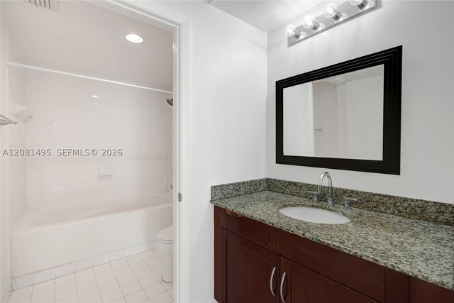 7275 SW 90th St C410, Miami, FL 33156