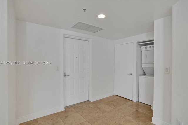 7275 SW 90th St C410, Miami, FL 33156