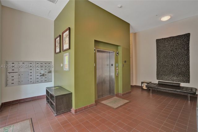7275 SW 90th St C410, Miami, FL 33156