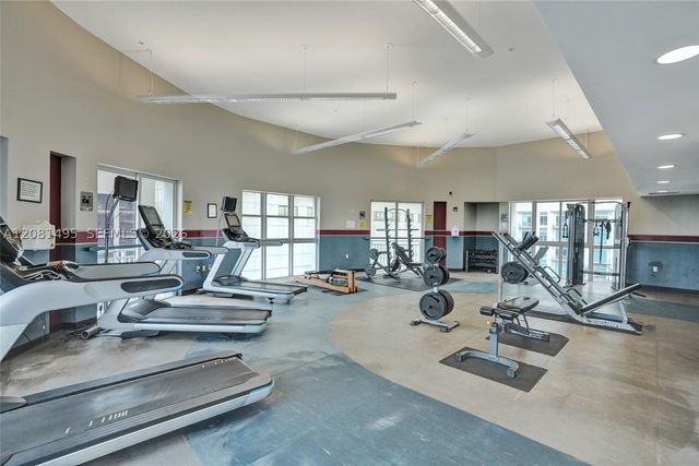 7275 SW 90th St C410, Miami, FL 33156