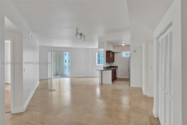 7275 SW 90th St C410, Miami, FL 33156