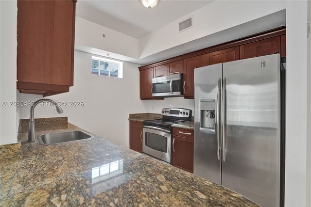 7275 SW 90th St C410, Miami, FL 33156