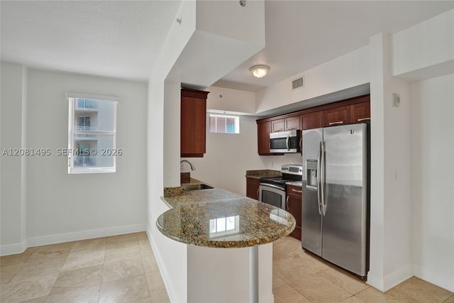 7275 SW 90th St C410, Miami, FL 33156