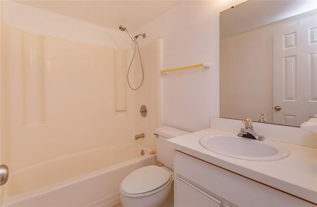 81 WINDTREE LANE 104, Winter Garden, FL 34787