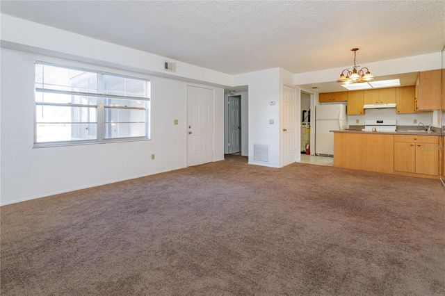 81 WINDTREE LANE 104, Winter Garden, FL 34787