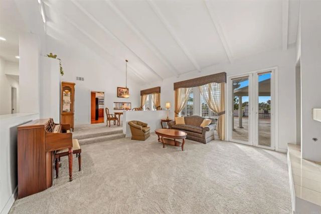 2886 Windwood Way, El Cajon, CA 92019