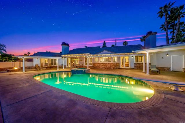 2886 Windwood Way, El Cajon, CA 92019