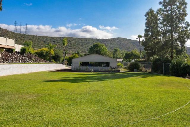 2886 Windwood Way, El Cajon, CA 92019