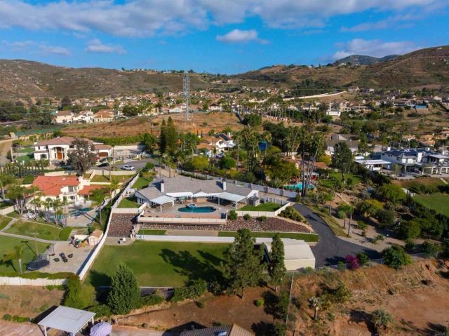 2886 Windwood Way, El Cajon, CA 92019