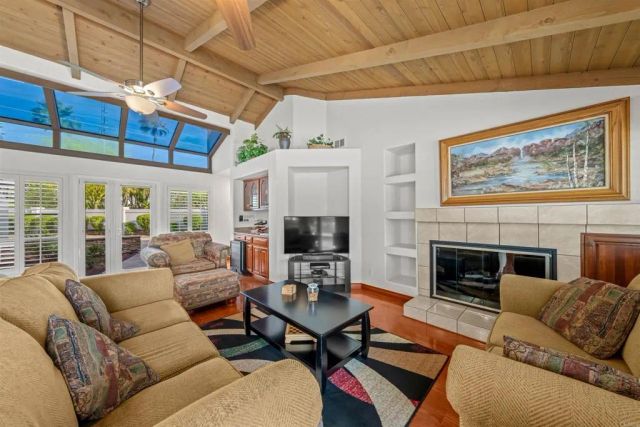 2886 Windwood Way, El Cajon, CA 92019