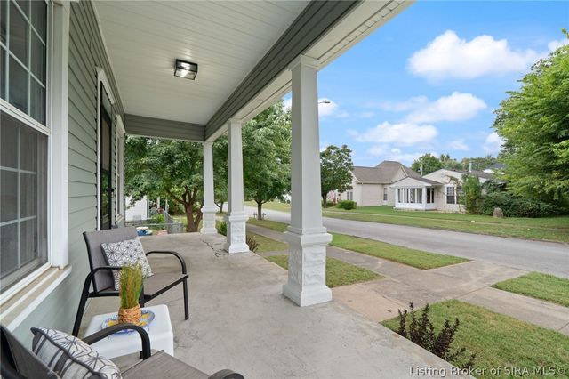 826 Catherine Place, New Albany, IN 47150