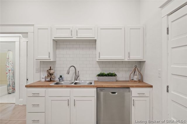 826 Catherine Place, New Albany, IN 47150