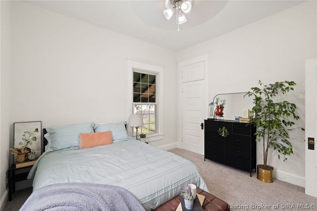 826 Catherine Place, New Albany, IN 47150