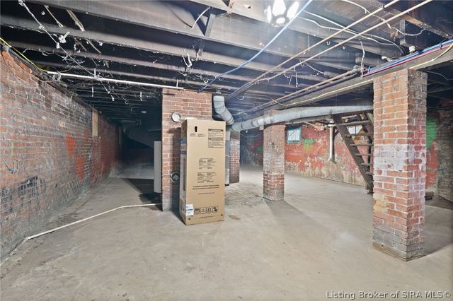 826 Catherine Place, New Albany, IN 47150