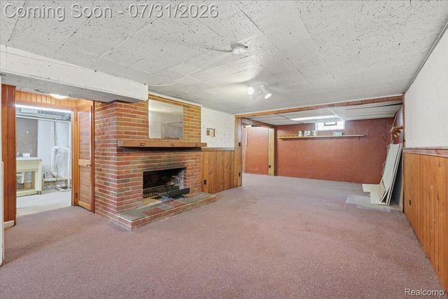 2067 Oakdale Drive, Waterford Charter Township, MI 48329