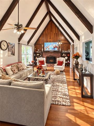 9127 W 91st Terrace, Overland Park, KS 66212