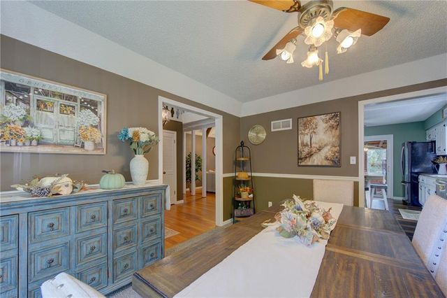 9127 W 91st Terrace, Overland Park, KS 66212