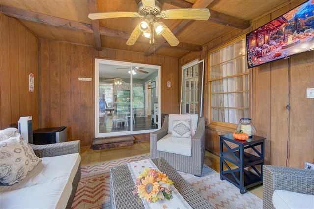 9127 W 91st Terrace, Overland Park, KS 66212