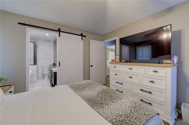 9127 W 91st Terrace, Overland Park, KS 66212