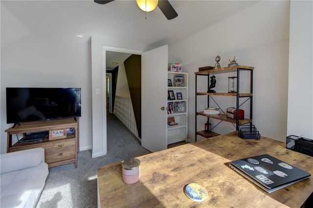 9127 W 91st Terrace, Overland Park, KS 66212
